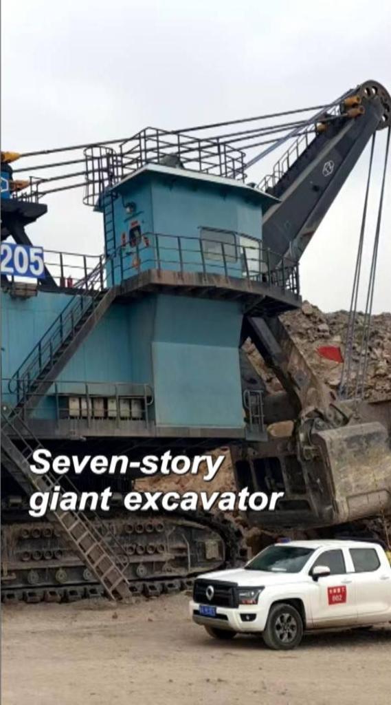 Meet seven-story giant excavator in N China