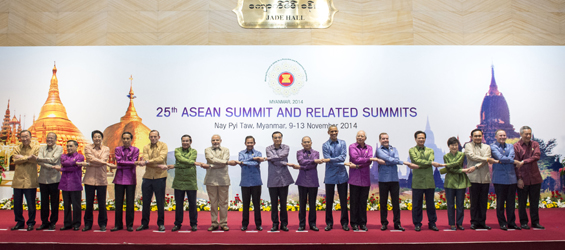 Chinese premier attends welcome banquet in Myanmar