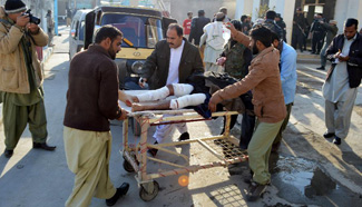 14 security personnel killed in SW Pakistan's bomb attack