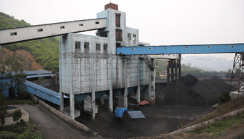 Rescue mission continues in NW China's flooded coal mine