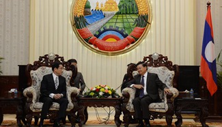 Lao PM meets Japanese FM in Vientiane